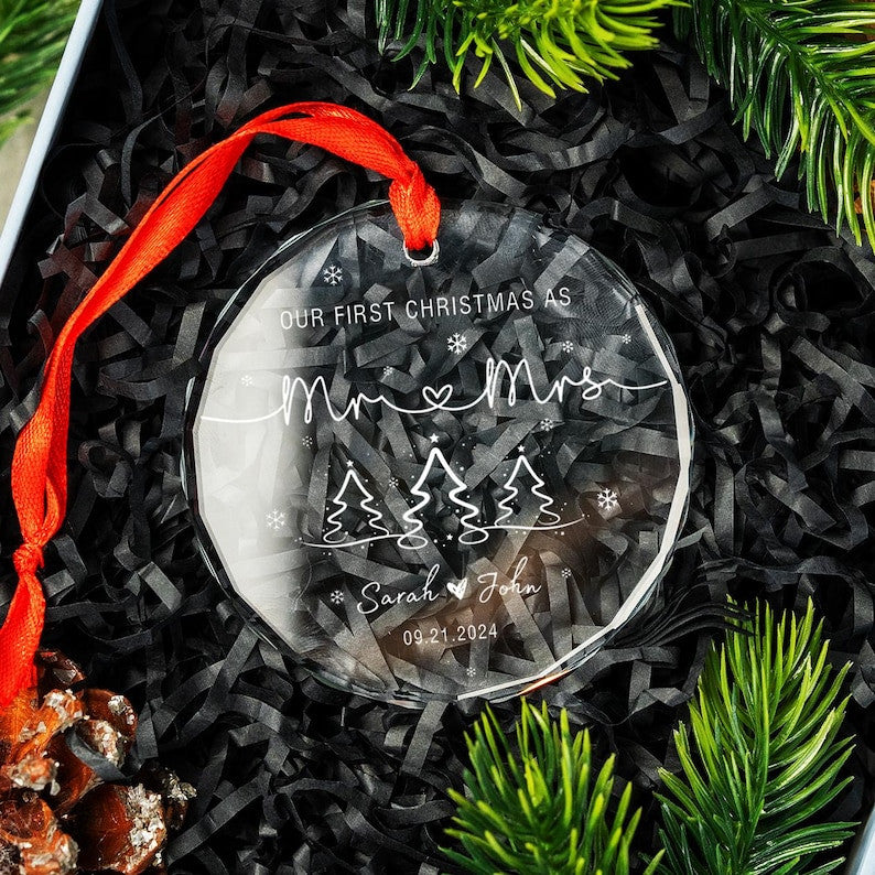 Personalized First Christmas Mr & Mrs Ornament, 2025 Wedding Keepsake, Christmas Tree Decoration 2025