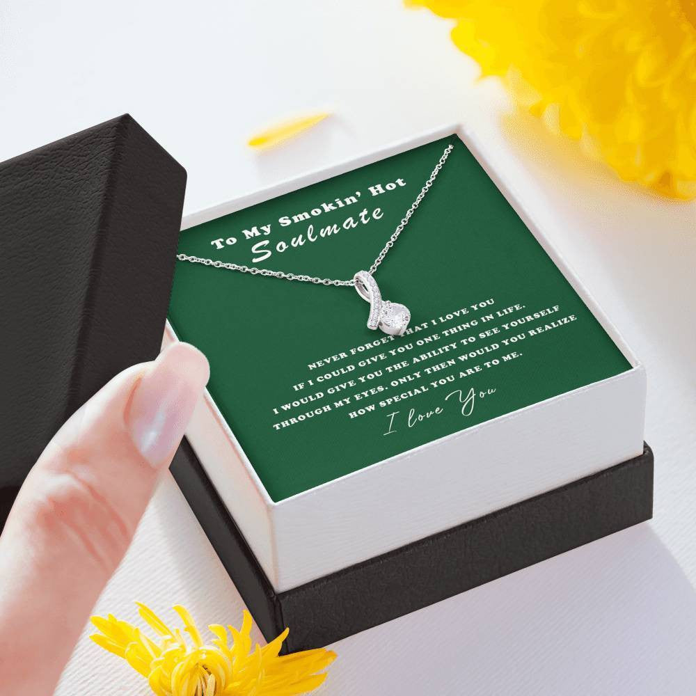 To my girlfriend - My Soulmate, I Love you - Alluring Beauty Necklace Gift For Her