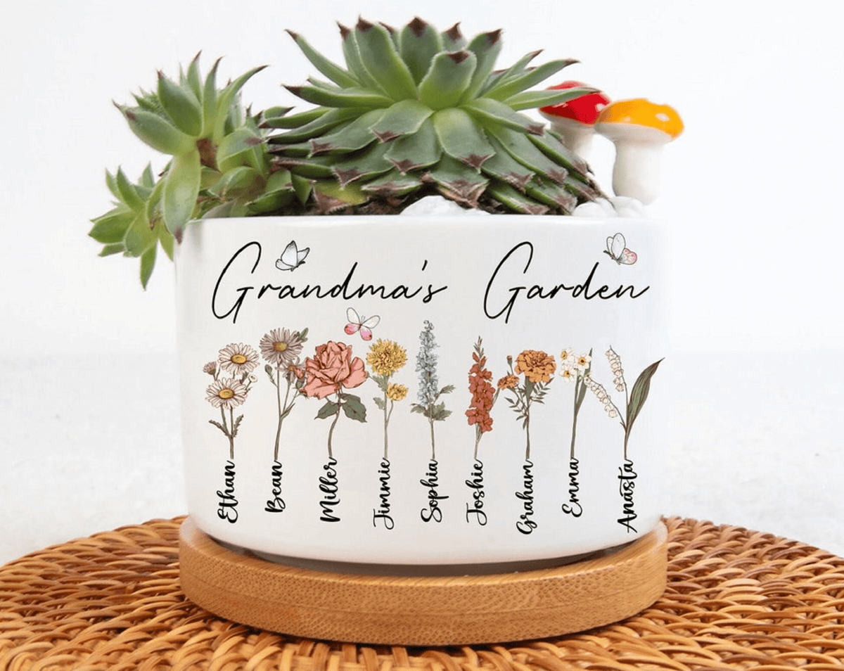 Mom's Garden Mini Planter, Birth Month Flower Family Personalized Plant Pot, Gigi Grandma Mimi Mothers Day Gift