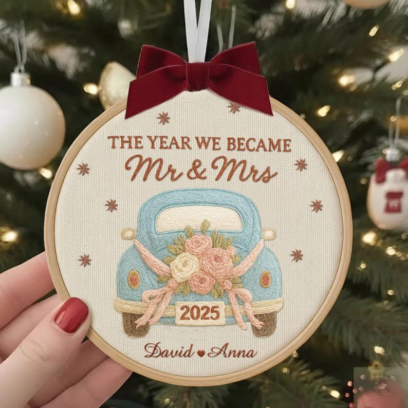 Personalized First Christmas Married Ornament 2025, Personalized Just Married Embroidered Ornament: Wedding Car 2025 Gift
