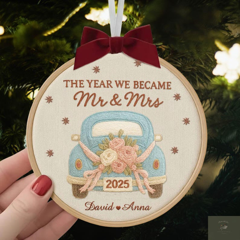 Personalized First Christmas Married Ornament 2025, Personalized Just Married Embroidered Ornament: Wedding Car 2025 Gift