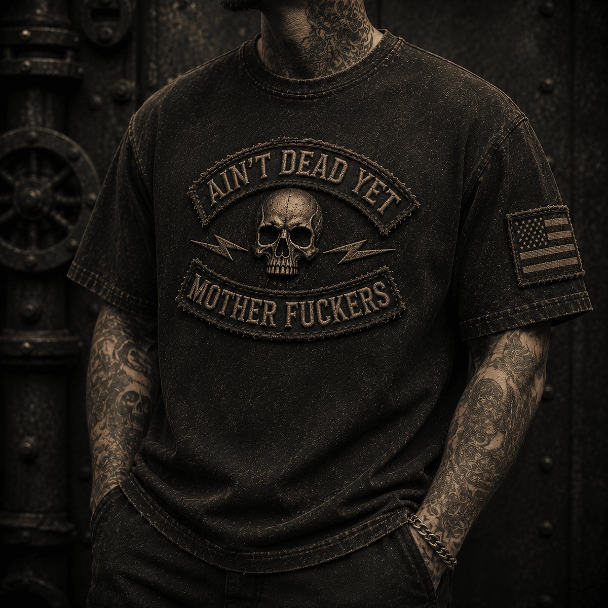 Ain't Dead Yet Mother Fuckers Printed T-Shirt Skull Graphic Father’s Day Gift for Dad Grandpa Patriotic Vintage Tee