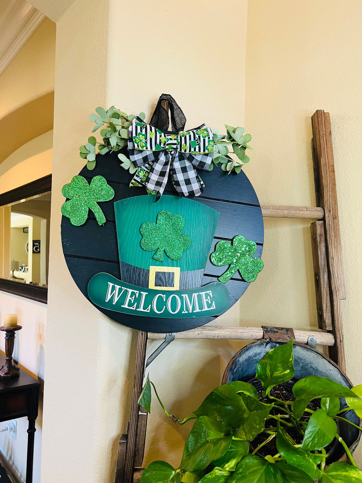 St Patrick's Day Welcome Sign, Front Door Decor, Farmhouse Door Wreath