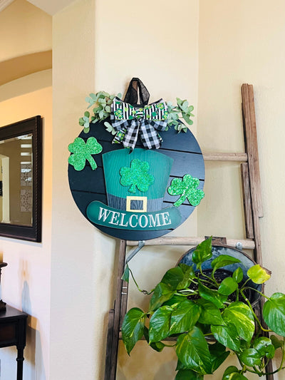 St Patrick's Day Welcome Sign, Front Door Decor, Farmhouse Door Wreath
