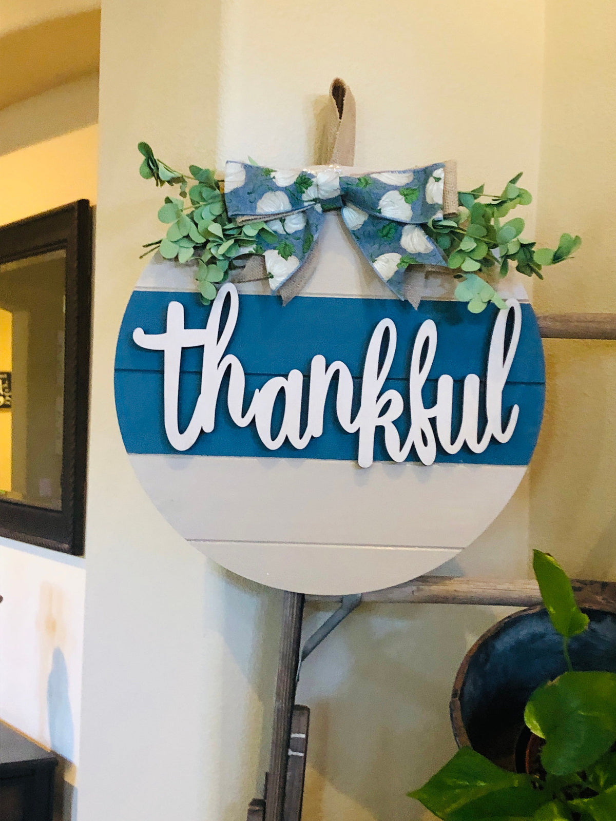 Welcome Fall Sign, Thanksgiving Door Hanger, Door Decor, Wood Round Door Wreath