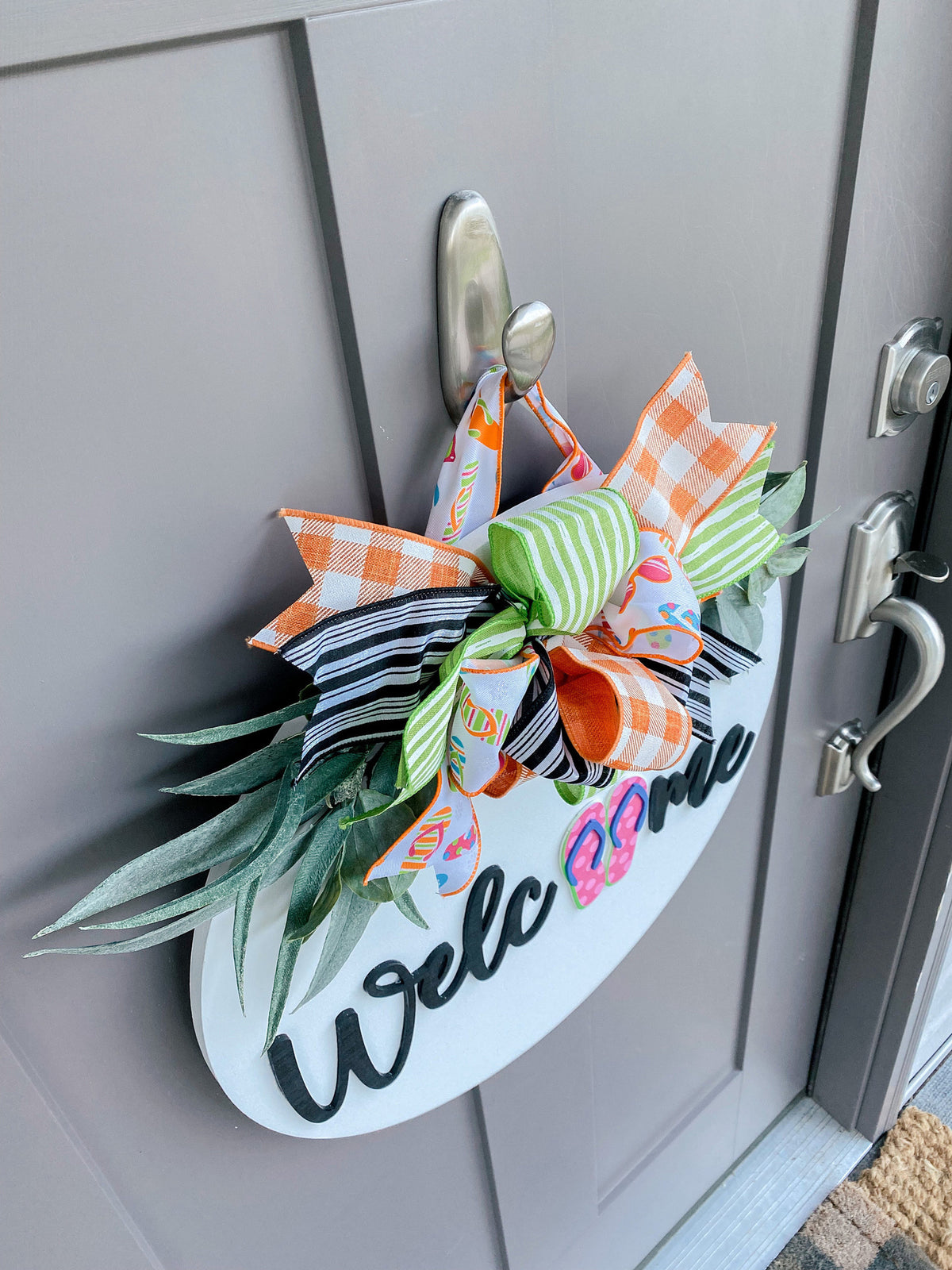 Front Door Decor | Flip flop Welcome Door Hanger | Round Wood Sign | Front Door Wreath | Wood Door Hanger | 3D Lettering | Housewarming
