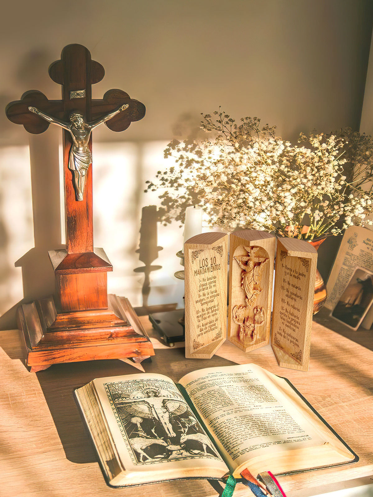 Los 10 Mandamientos Openable Christian Decor Statue Of Jesus Wooden Cylinder Sculpture of Jesus Christ