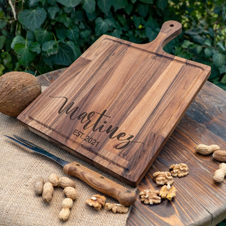 Mother Day Gift,Charcuterie Board,Personalized Serving Board With Handle,Monogrammed,Personalized Cheese Board,Engagement Gift,Bridal Shower