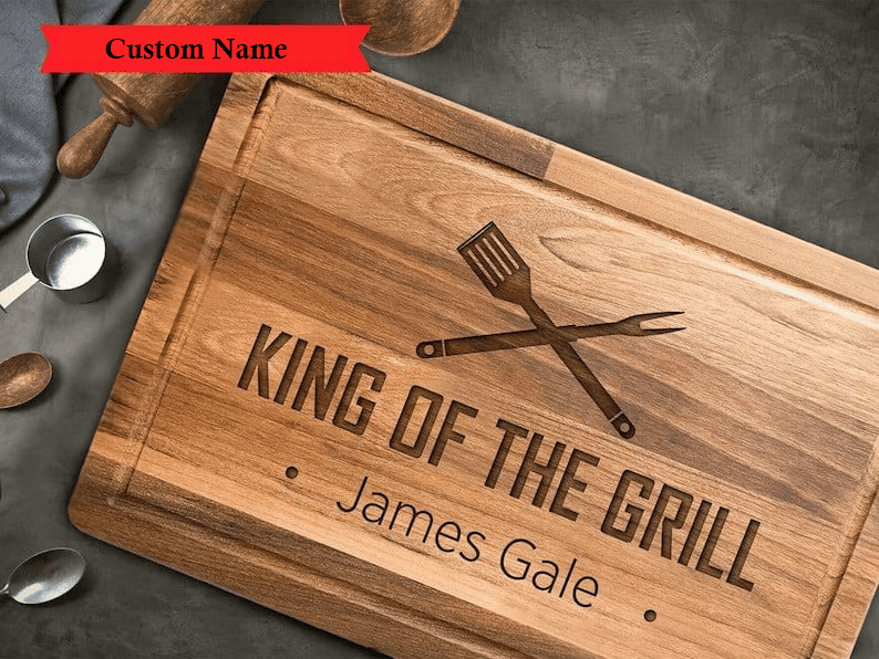 King of the Grill Cutting Board for Dad Griller, Personalized Father's Day Gift for Him, BBQ Gift for Men's Birthday, Grilling Gift for Men