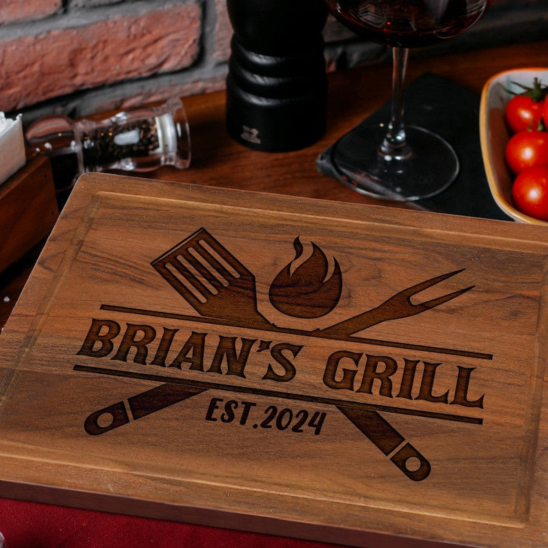 Custom Grilling Gift for Fathers Day, Grill Party Gift for Men, Personalized Cutting Board Father Gift from Daughter Son, Birthday Gift Dad