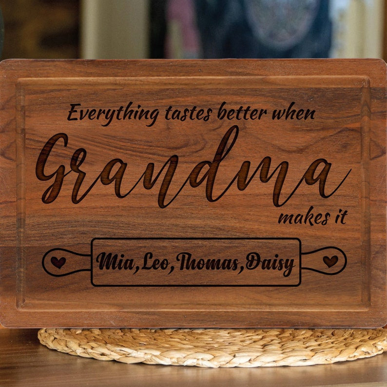 Custom Grandma Cutting Board, Personalized Kitchen Gift from Grandkids, Christmas Gift for Mom Grandma, Birthday Gift for Nana from Daughter