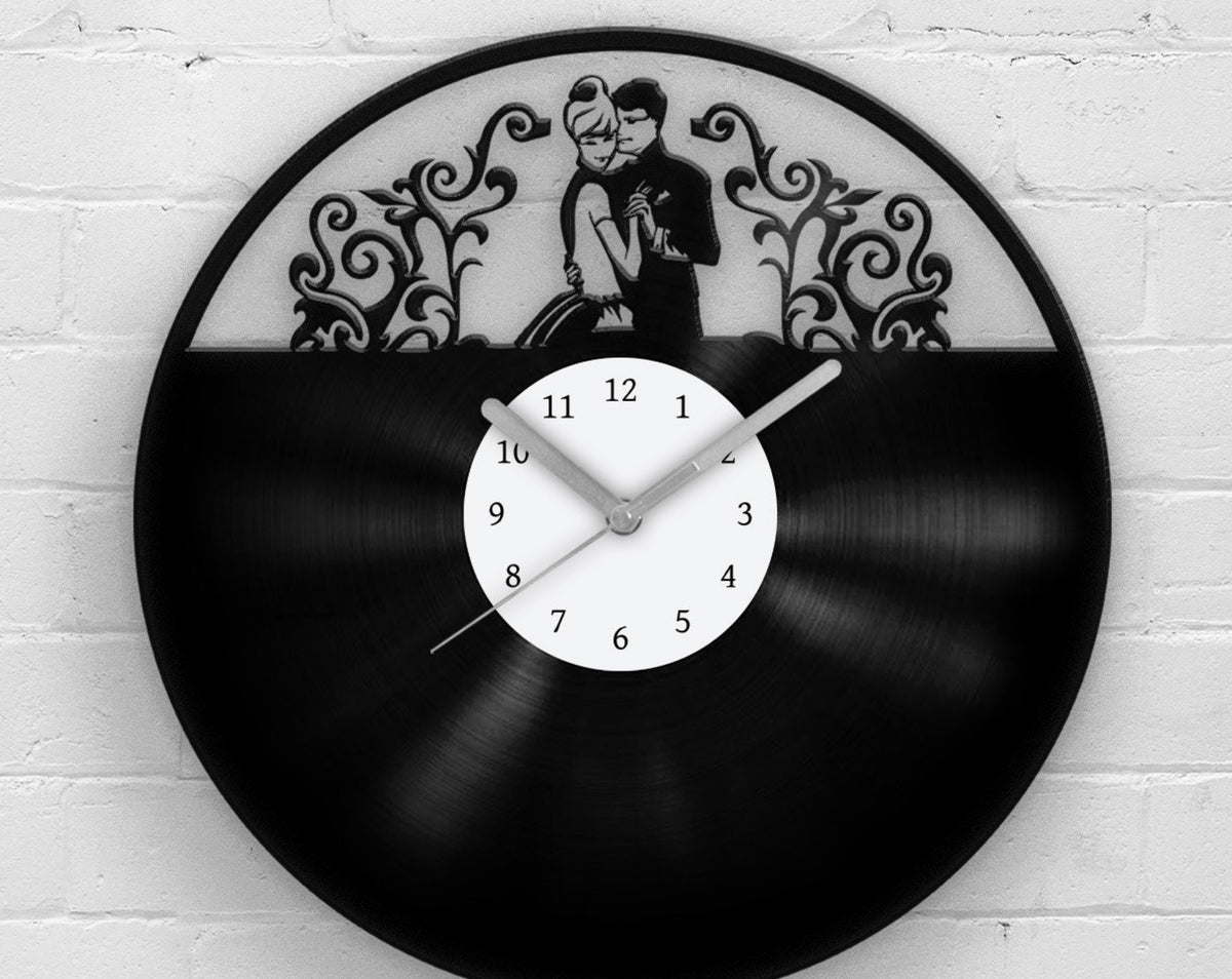 Romantic Couple Illustration, Wedding Gift Idea, Minimalist Decor, Newlyweds Gifts, Engaged Married Artwork, Vinyl Record Wall Clock