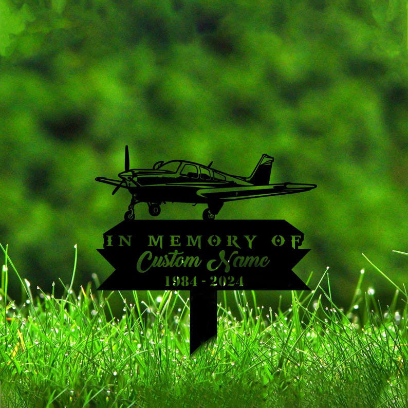 Custom Pilot Metal Memorial Stake, Personalized Aircraft Grave Marker Name Sign Airplane Remembrance Stake Decor Sympathy Pilot Loss Gift