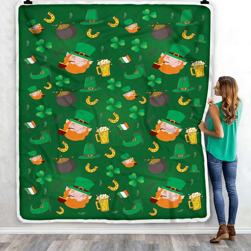 Happy St Patrick's Day Leprechaun Men Gold Coins And Clover Fleece Blanket