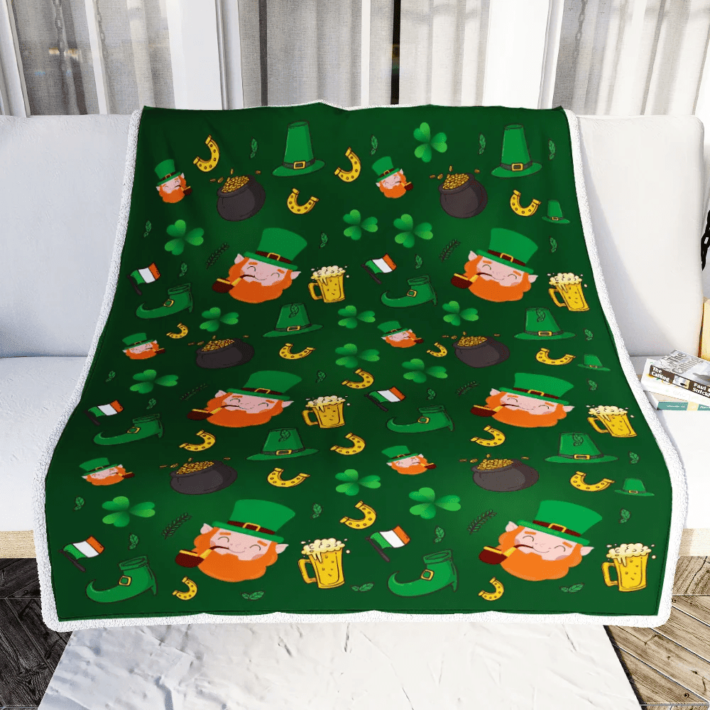 Happy St Patrick's Day Leprechaun Men Gold Coins And Clover Fleece Blanket