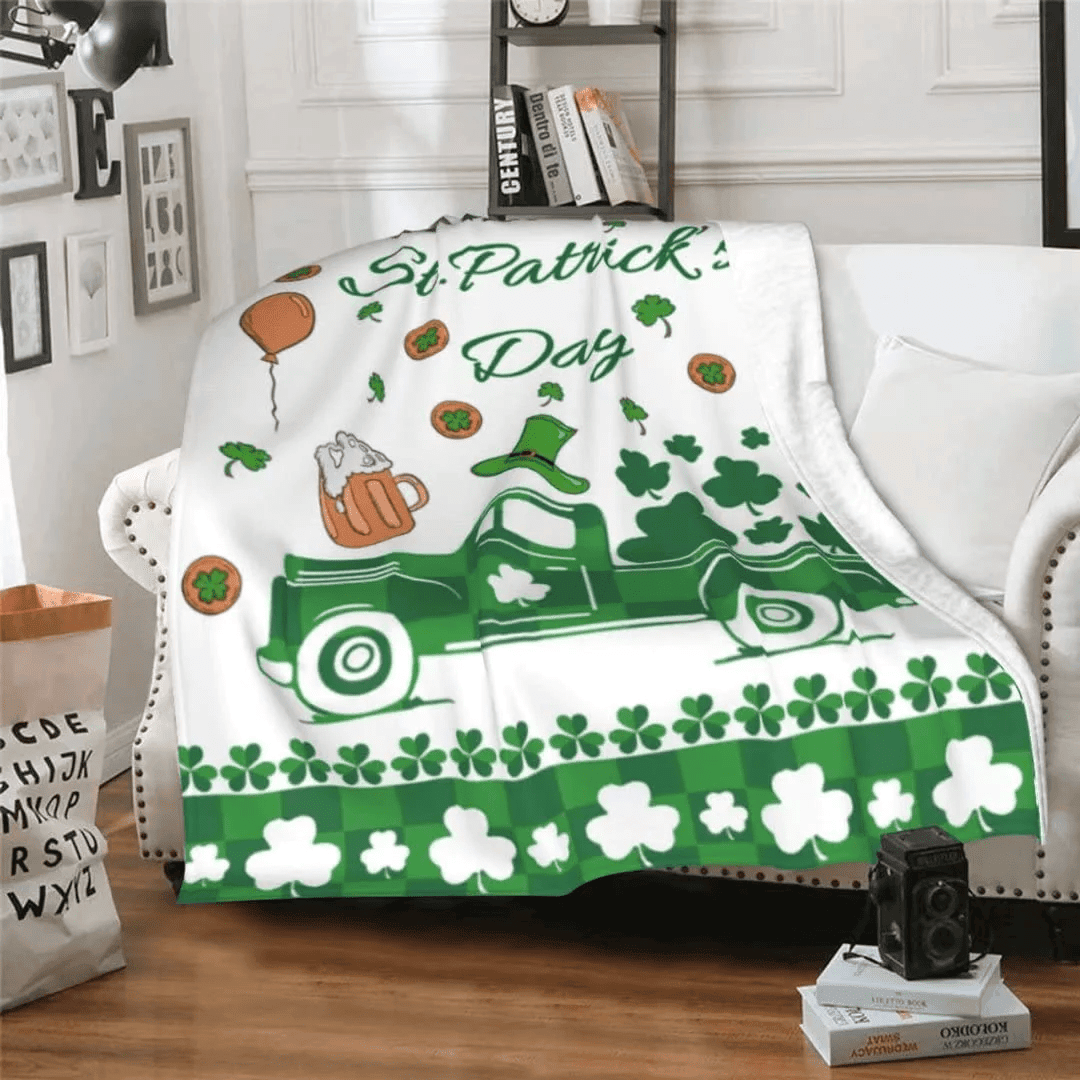 St. Patrick's Day Flannel Blankets Green Shamrocks Truck Blanket Irish Clovers Throw Blanket Super Soft Cozy