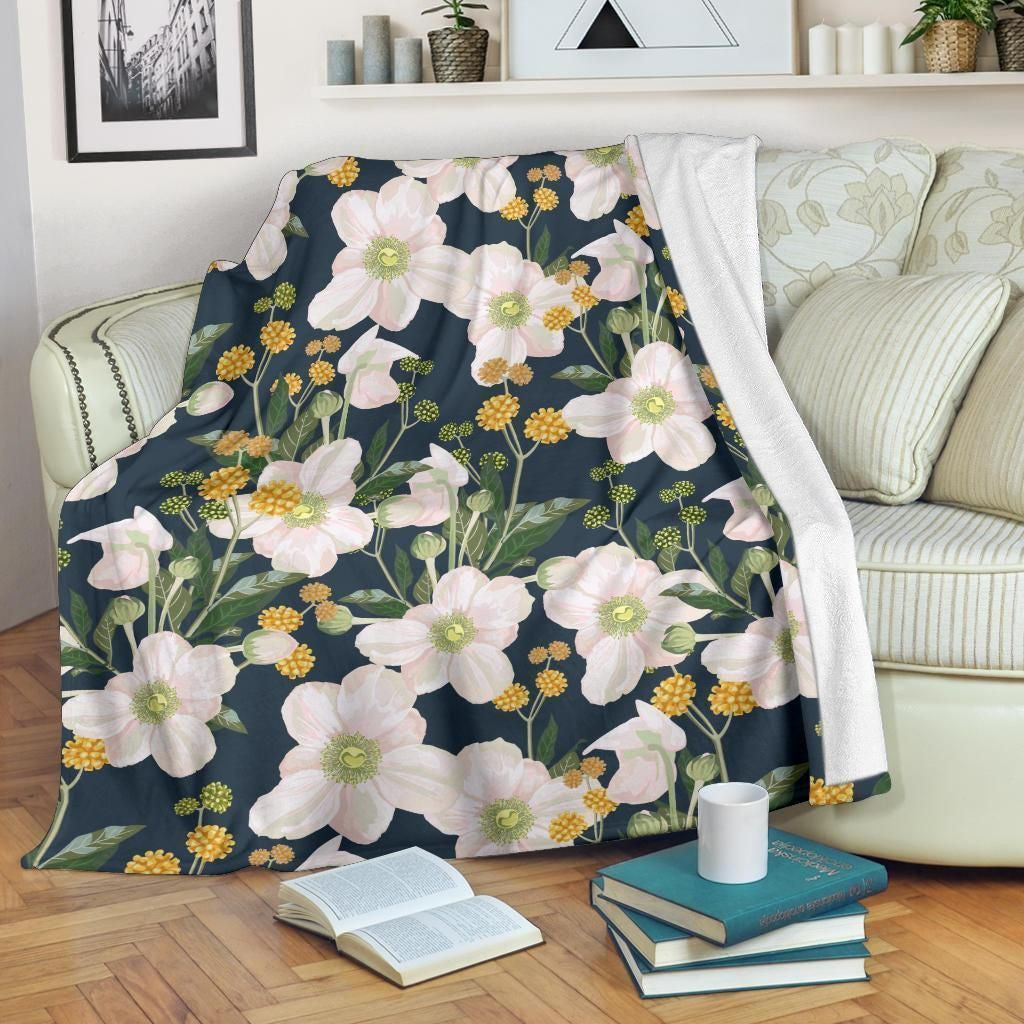 Anemone Pattern Print Design Dark Blue Fleece Blanket