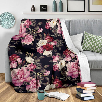 At Night Rose Pattern Fleece Blanket