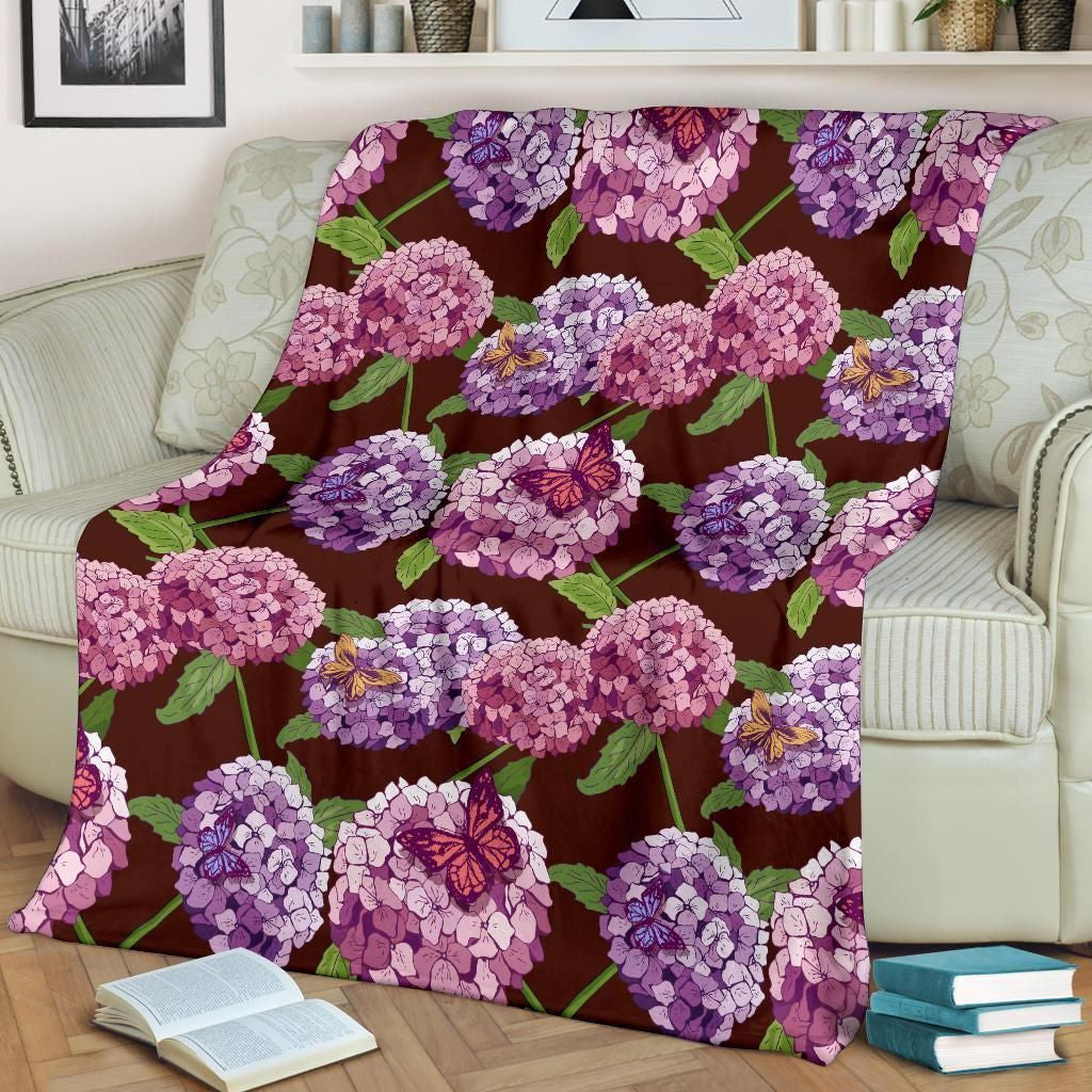Hydrangea Pattern Print Design Vintage Fleece Blanket