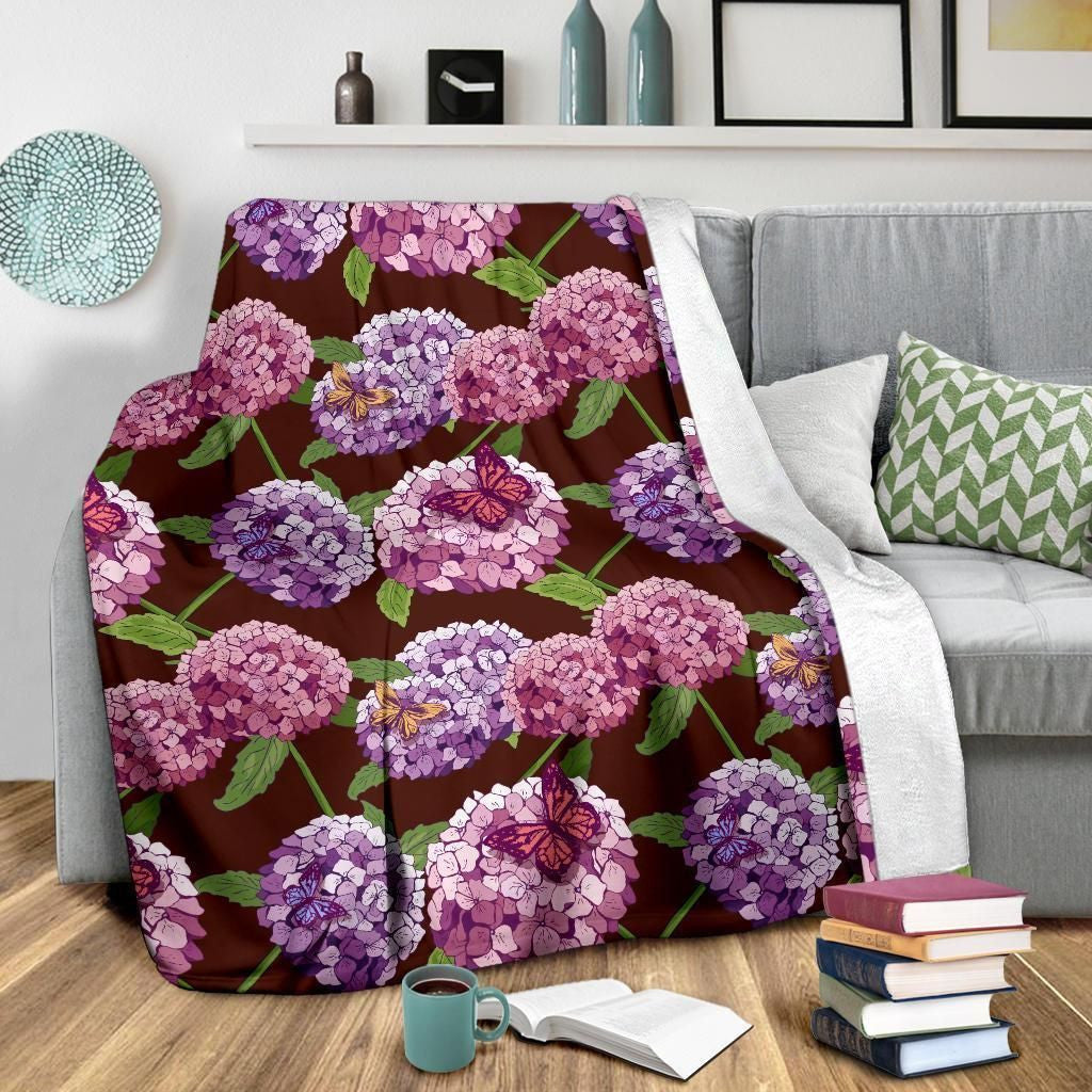Hydrangea Pattern Print Design Vintage Fleece Blanket