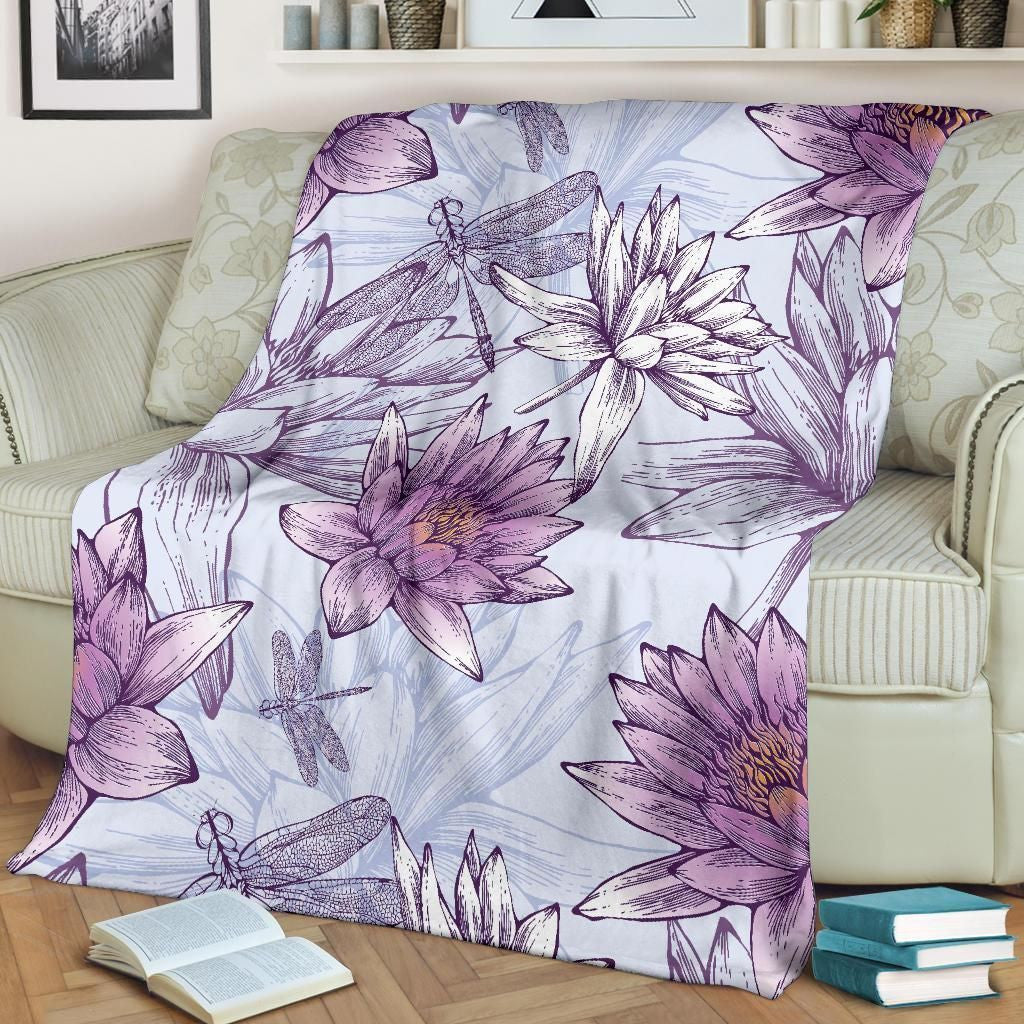 Purple Water Lily Pattern Print Design Fleece Blanket
