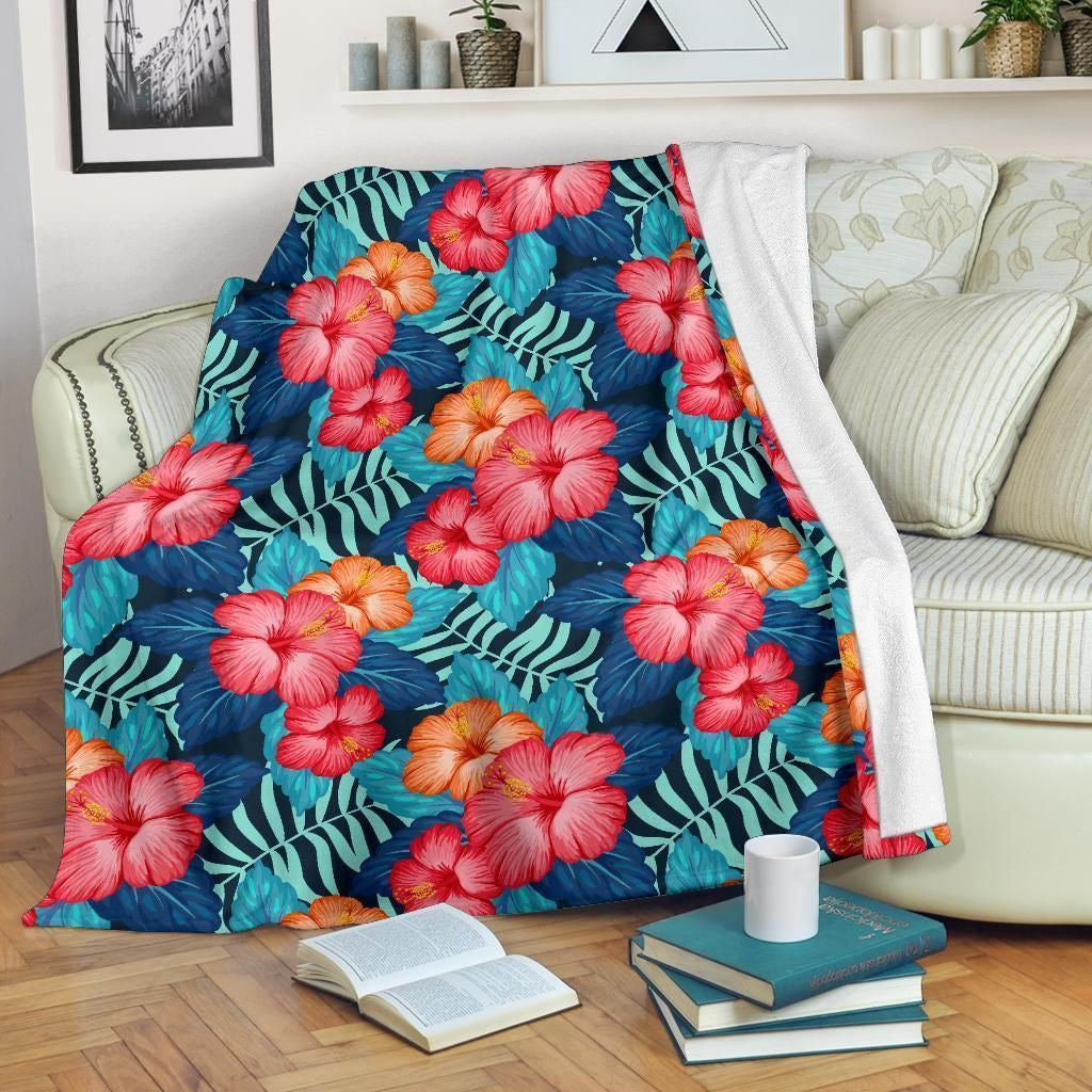 Red Hibiscus Pattern Print Design Soft Fleece Blanket