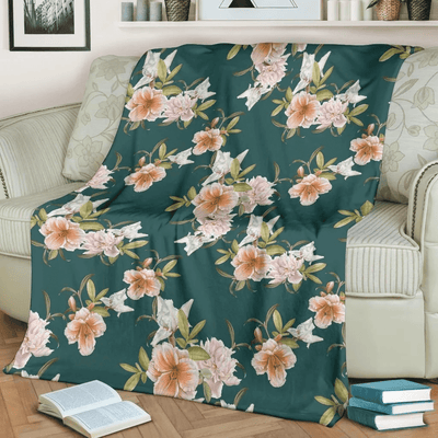Vintage Flower Iris Pattern Print Design Fleece Blanket