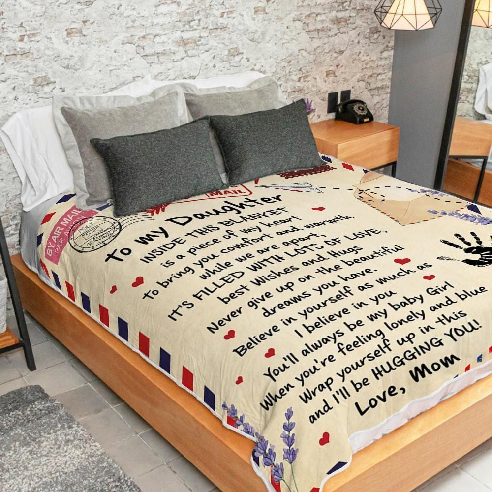 Never Give Up On The Beautiful Dreams You Have Mom Gift For Daughter Fleece Blanket