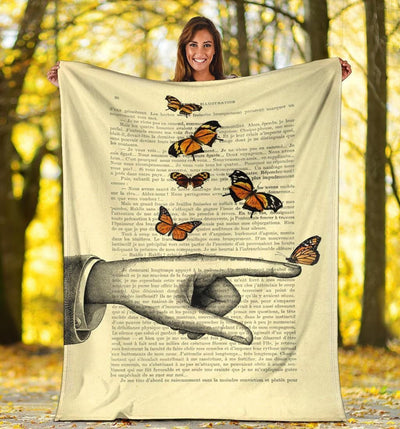 Vintage Letter Monarch Butterfly Printed Fleece Blanket