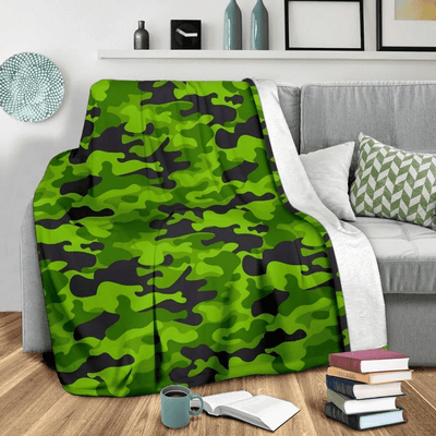 Green Kelly Camo Print Soft Fleece Blanket