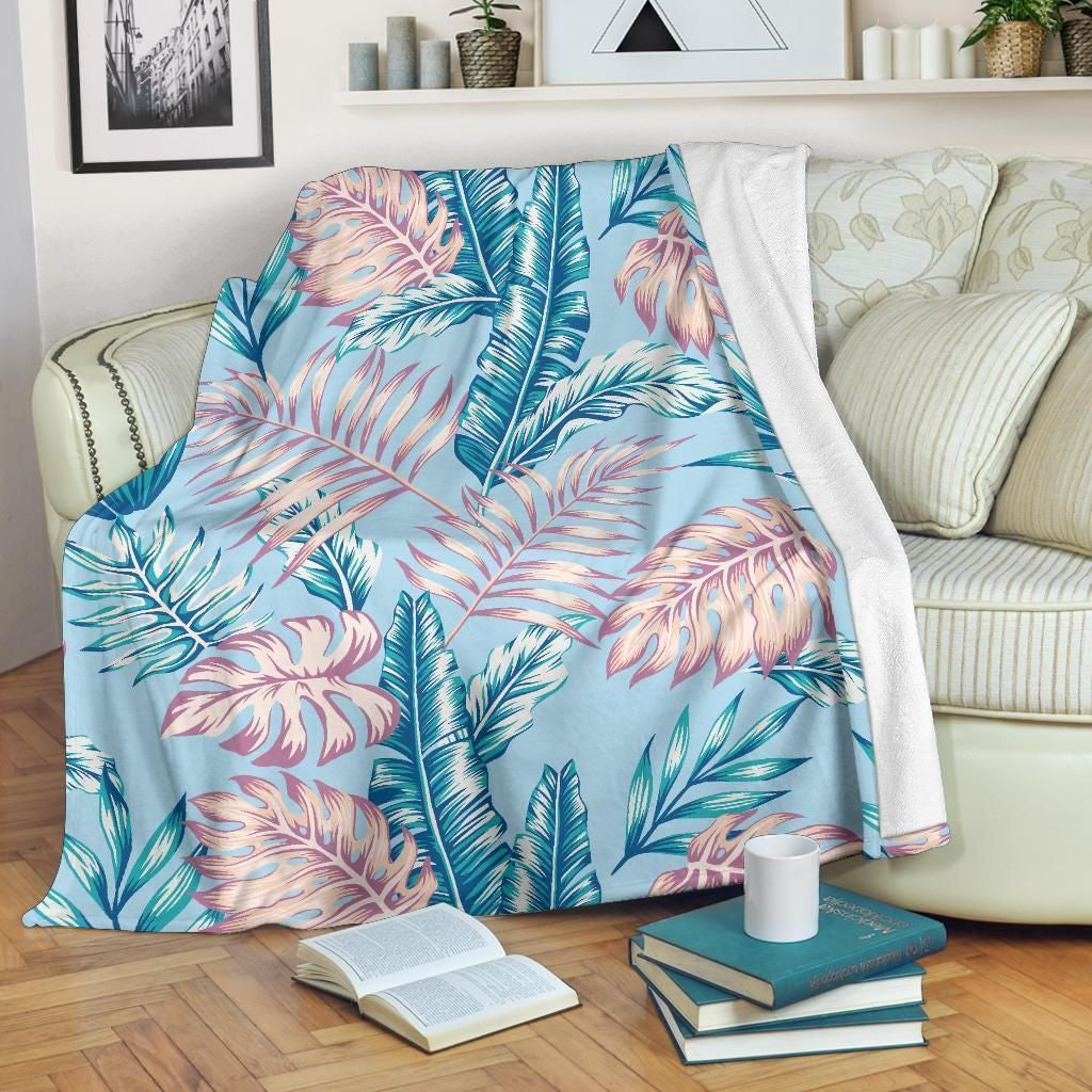 Tropical Flower And Leaves Pattern Print Design Fleece Blanket