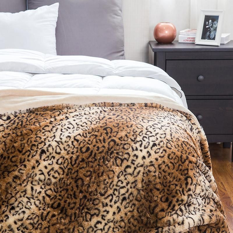 Leopard Pattern Faux Fur Printed Fleece Blanket