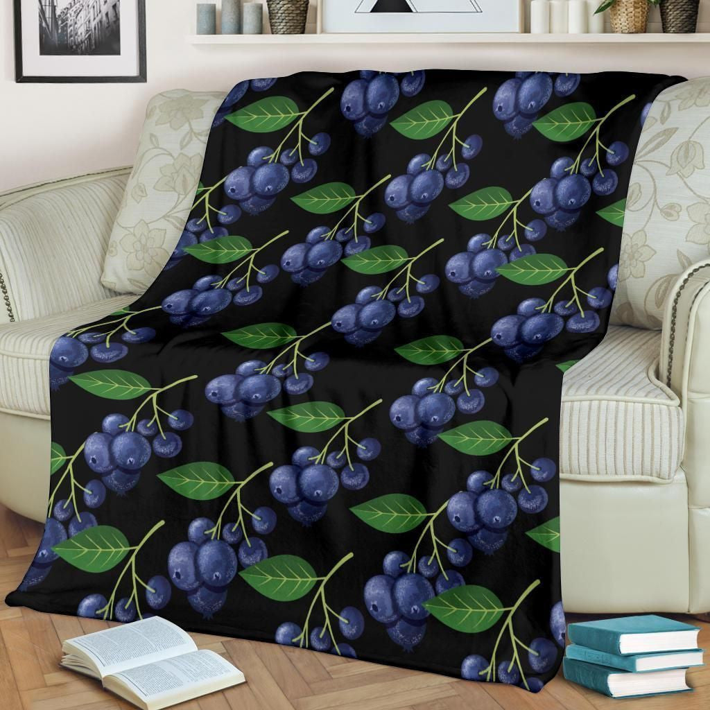 Bunch Of Blueberry Pattern Print Design Fleece Blanket