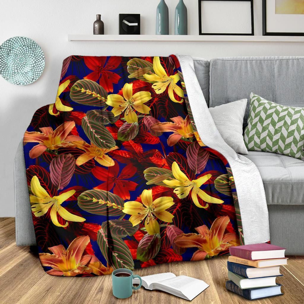 Simple Blossom Lily Pattern Print Design Fleece Blanket