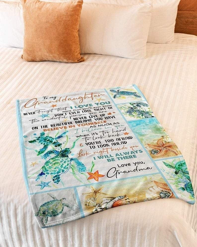 Turtles Never Forget That I Love You Grandma Gift For Granddaughter Fleece Blanket