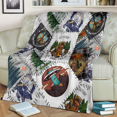 Go Outside Worst Case Scenario A Bear Kills You Camping Fleece Blanket