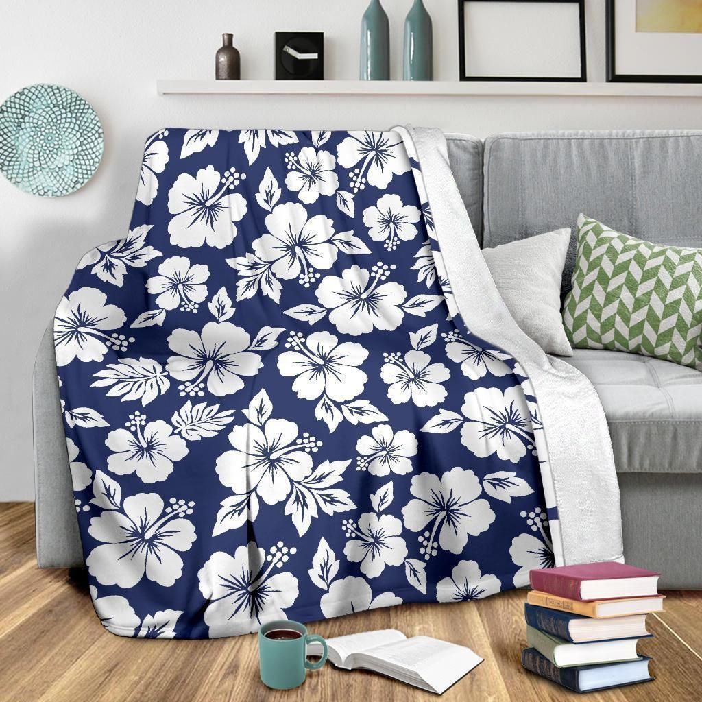 Blue And White Hibiscus Pattern Print Design Fleece Blanket