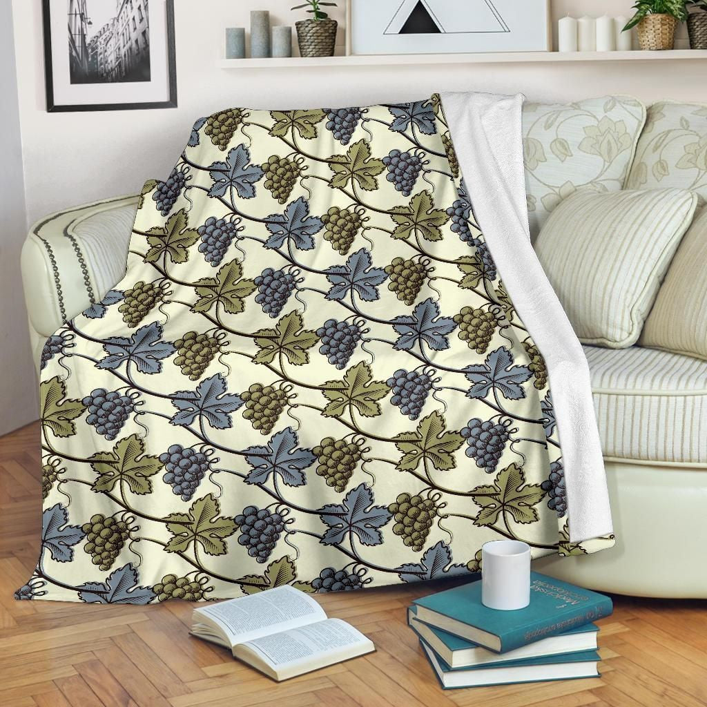Grape Pattern Print Design White Fleece Blanket