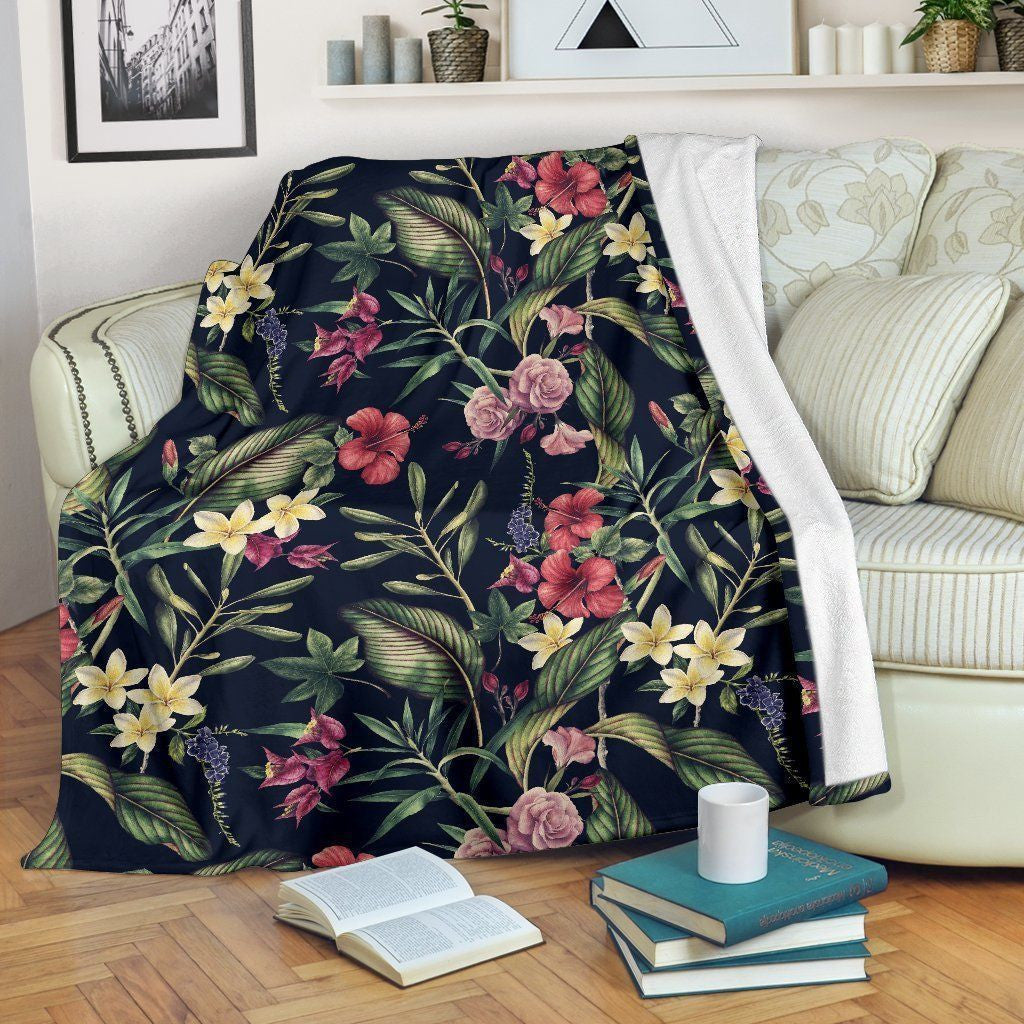 Tropical Flower Pattern Black Background Fleece Blanket