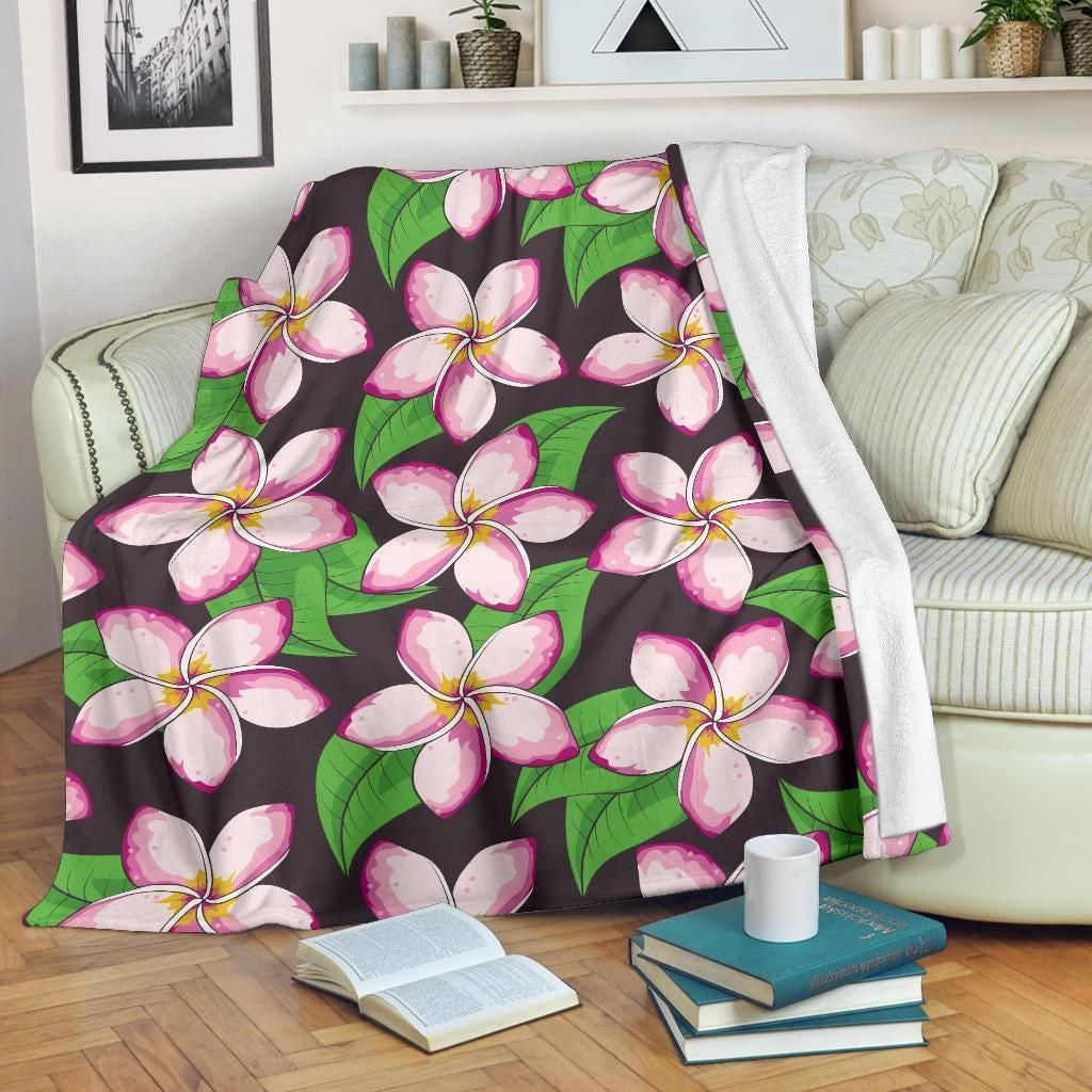 Pink Plumeria Pattern Print Design Fleece Blanket
