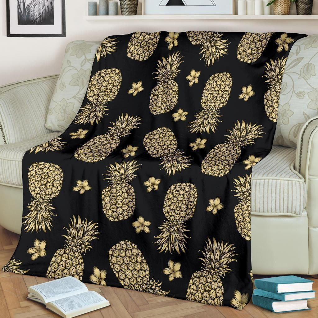 Gold Pineapple Hibiscus Black Fleece Blanket