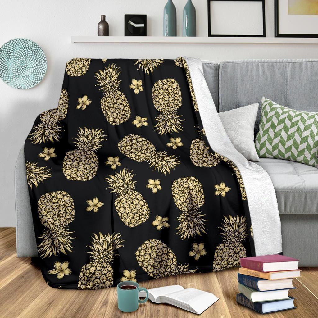 Gold Pineapple Hibiscus Black Fleece Blanket