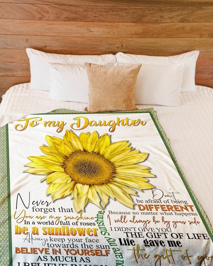 Sunflower Mom To Daughter You Are My Sunshine Fleece Blanket