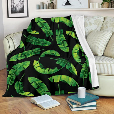 Aesthetic Banana Leaf Pattern Print Design Black Fleece Blanket
