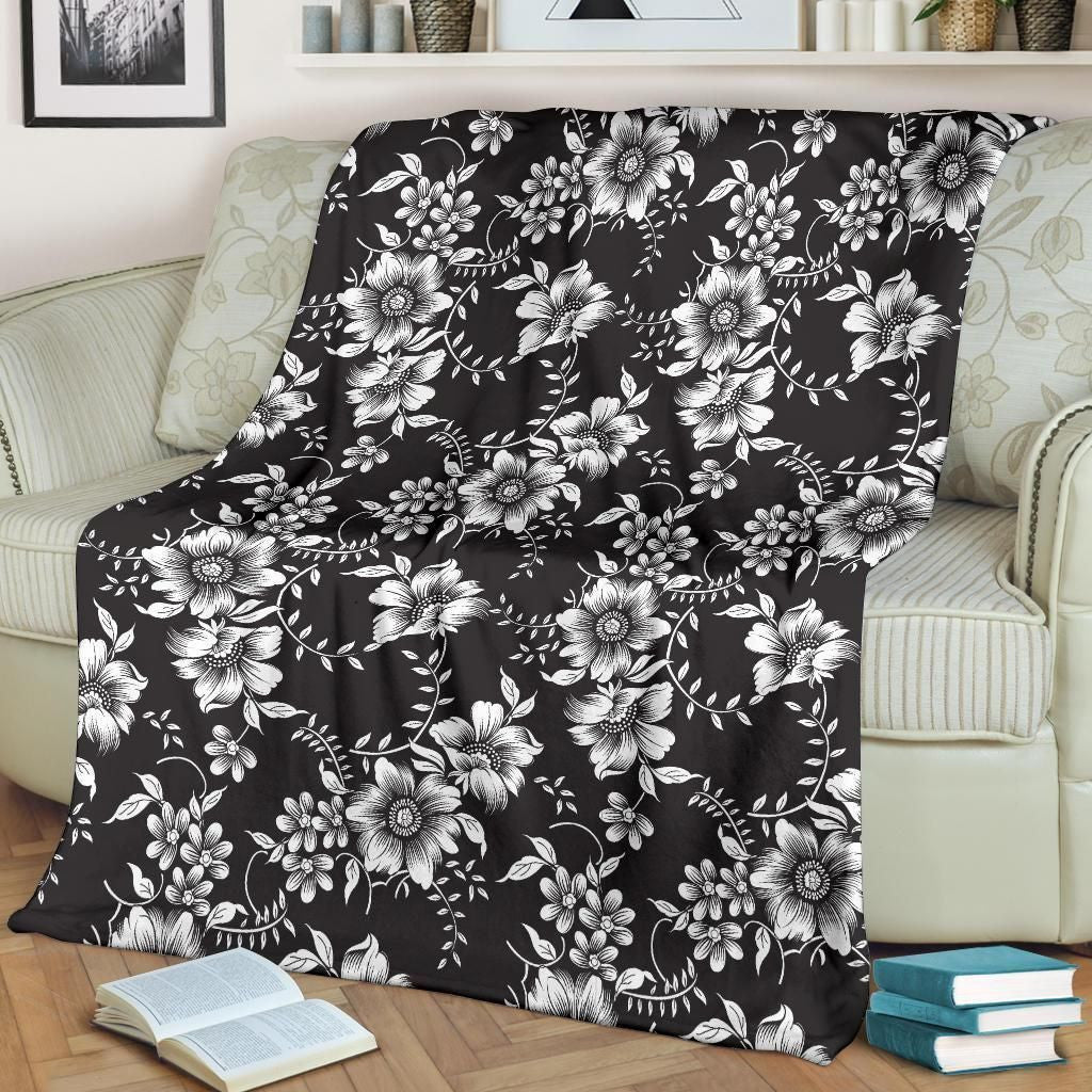 Black And White Gerberas Pattern Print Design Fleece Blanket