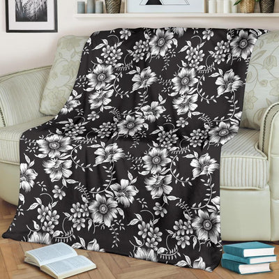 Black And White Gerberas Pattern Print Design Fleece Blanket