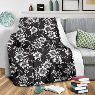 Black And White Gerberas Pattern Print Design Fleece Blanket