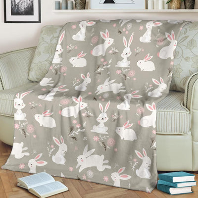 White Rabbit Eats Carrot Pattern Print Design Fleece Blanket