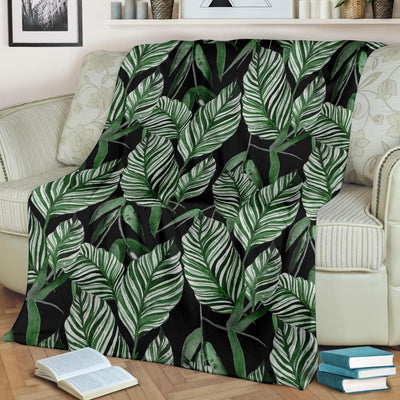 Palm Leaves Pattern Print Design Black Fleece Blanket