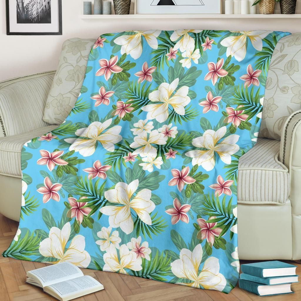 Wild Plumeria Flower Pattern Print Design Fleece Blanket